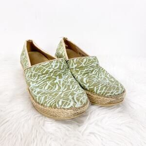 Dansko 38 Womens Green Print Canvas Nurse Espadrille Comfort Clogs